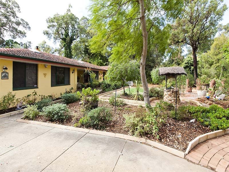 145 Carmel Road, Carmel WA 6076