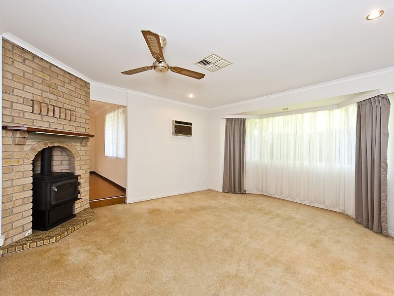 9 Cockatoo Court, High Wycombe WA 6057