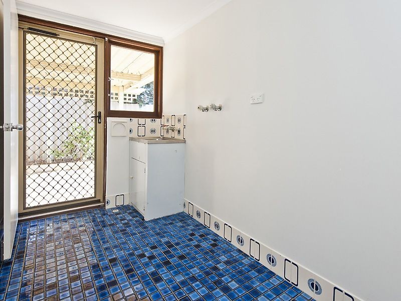 9 Cockatoo Court, High Wycombe WA 6057