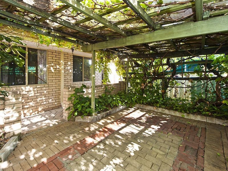 9 Cockatoo Court, High Wycombe WA 6057
