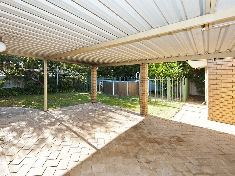 9 Cockatoo Court, High Wycombe WA 6057