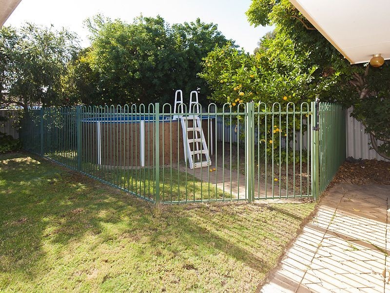 9 Cockatoo Court, High Wycombe WA 6057