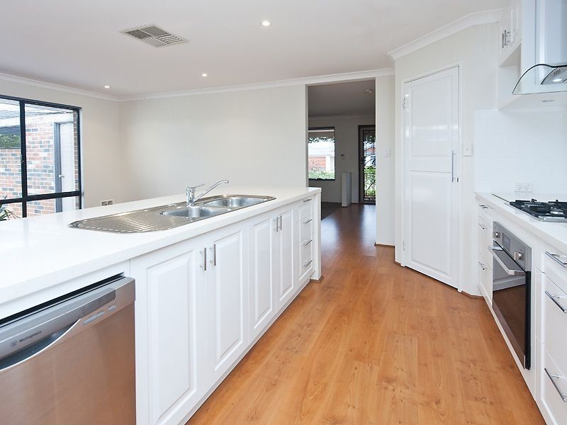 4 Welby Crescent, High Wycombe WA 6057