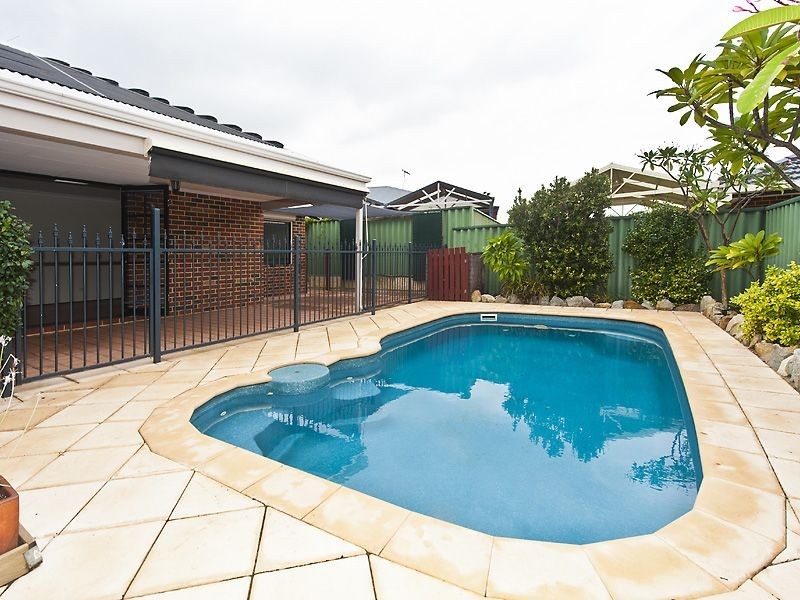 4 Welby Crescent, High Wycombe WA 6057