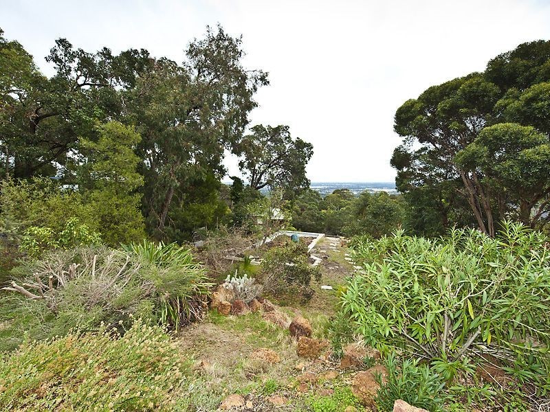 11 Arthur Road, Gooseberry Hill WA 6076