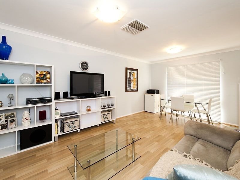 39 Hibiscus Drive, Forrestfield WA 6058