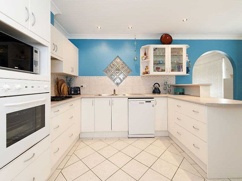 39 Hibiscus Drive, Forrestfield WA 6058