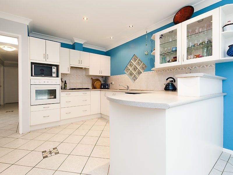 39 Hibiscus Drive, Forrestfield WA 6058