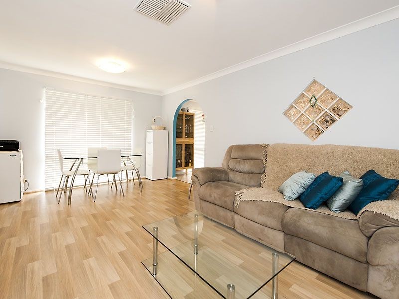 39 Hibiscus Drive, Forrestfield WA 6058