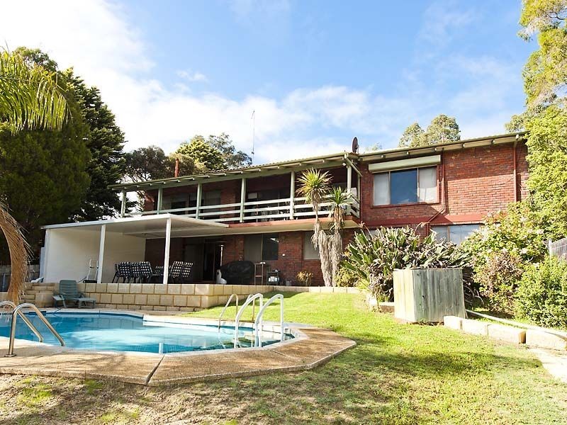 3 Regdel Road, Lesmurdie WA 6076