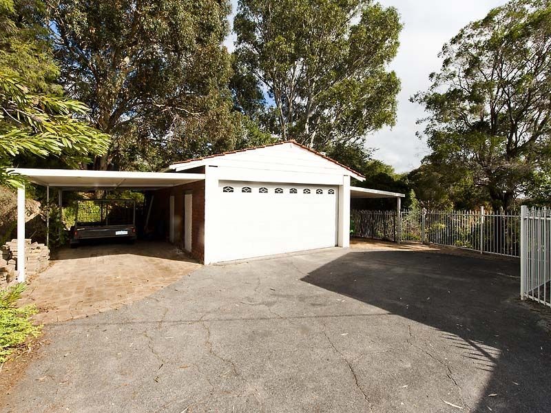 3 Regdel Road, Lesmurdie WA 6076