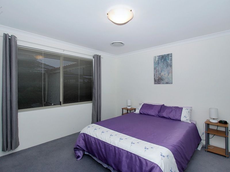 19 Merlin Way, Wattle Grove WA 6107