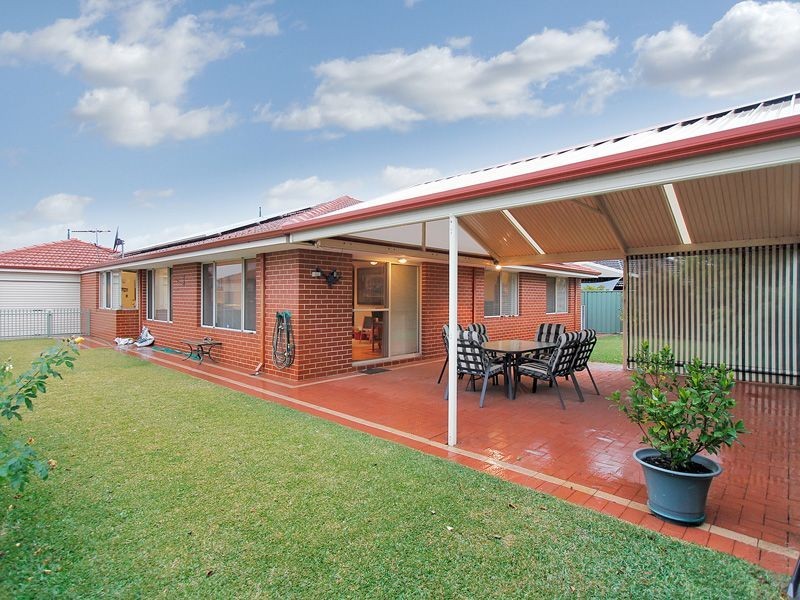 19 Merlin Way, Wattle Grove WA 6107