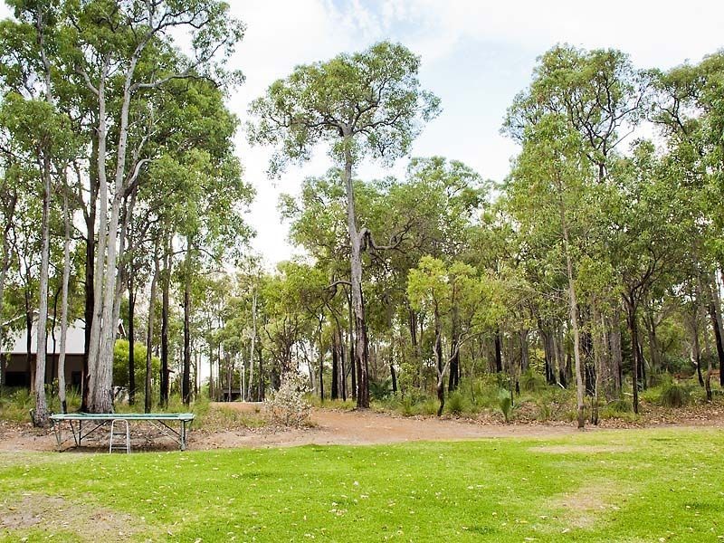 109 Kawina Road, Bickley WA 6076