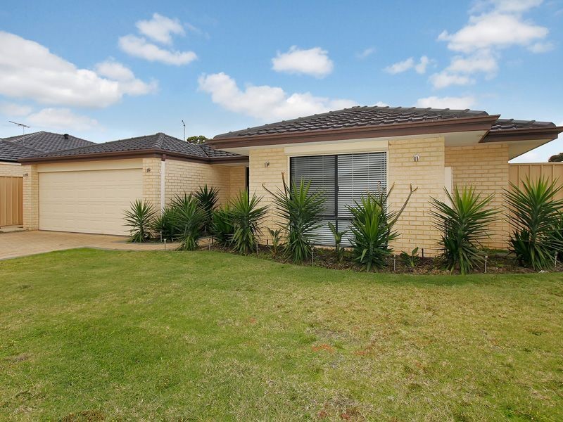 13 Delta Street, Wattle Grove WA 6107