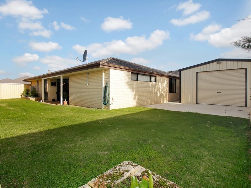 13 Delta Street, Wattle Grove WA 6107
