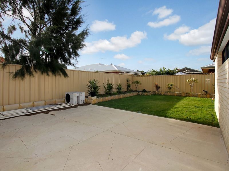 13 Delta Street, Wattle Grove WA 6107