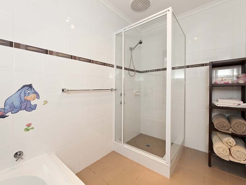 21 Camellia Loop, Forrestfield WA 6058