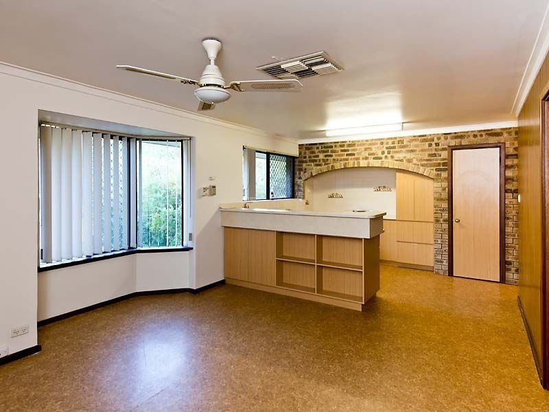 32 Booralie Way, Maida Vale WA 6057