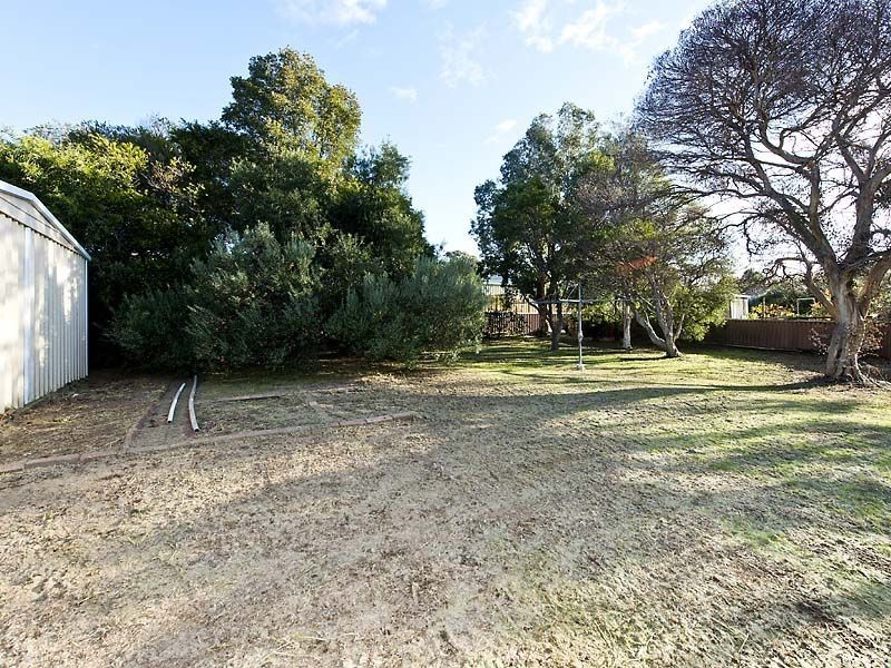 32 Booralie Way, Maida Vale WA 6057
