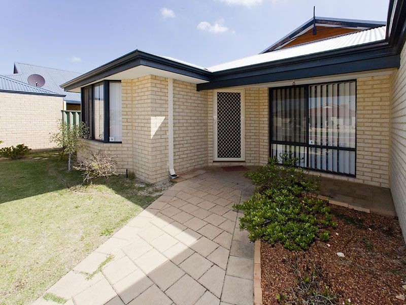 11 Fleet Circle, High Wycombe WA 6057