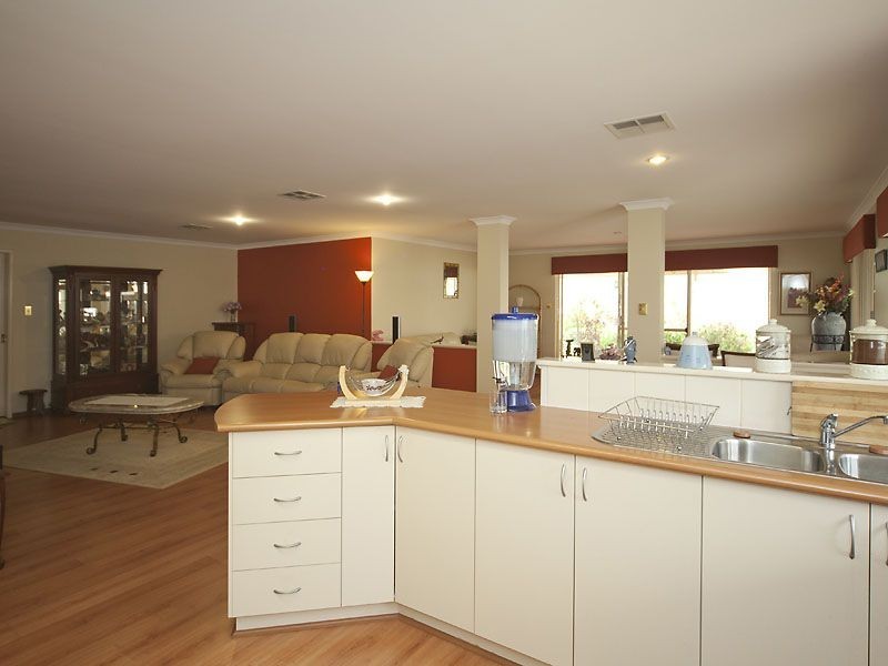 20 Benson Way, High Wycombe WA 6057