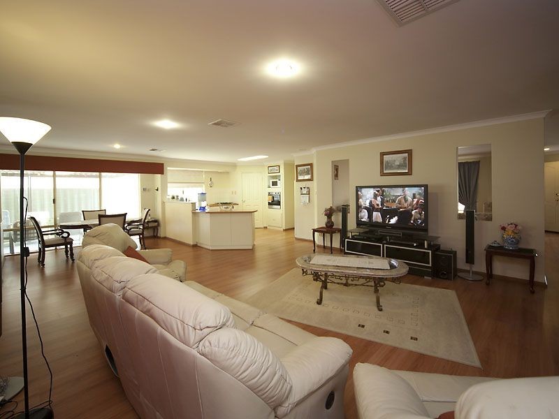 20 Benson Way, High Wycombe WA 6057