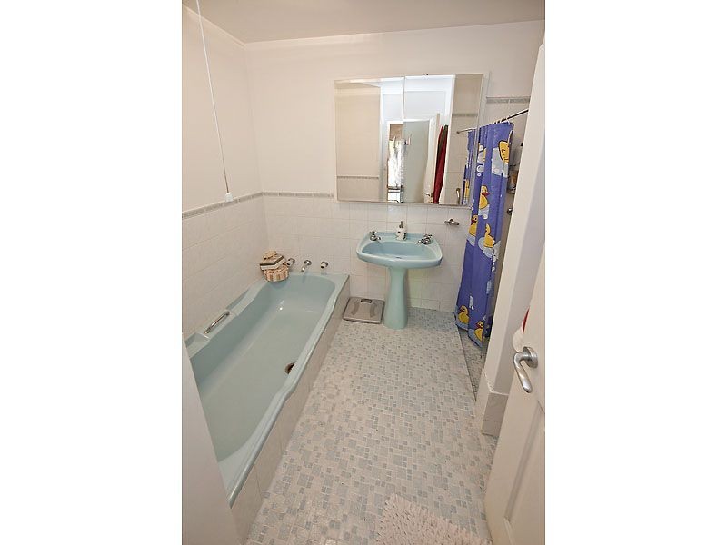 23 Warren Road, Maida Vale WA 6057