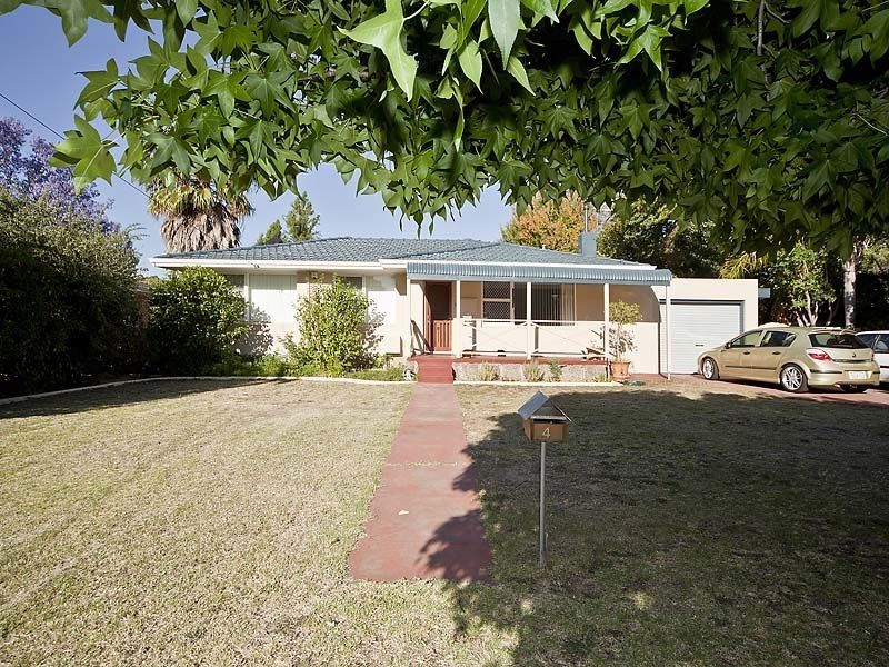 4 Charles Street, Maida Vale WA 6057