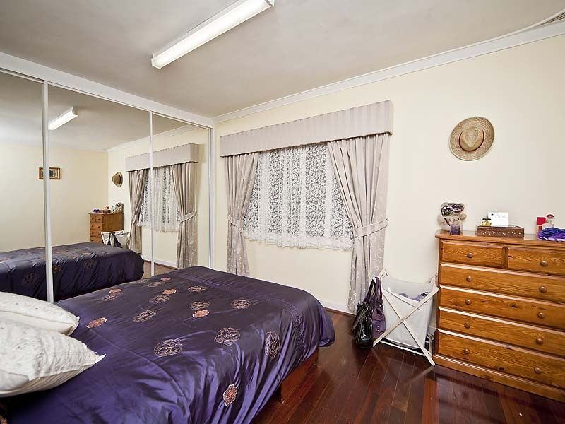 4 Charles Street, Maida Vale WA 6057