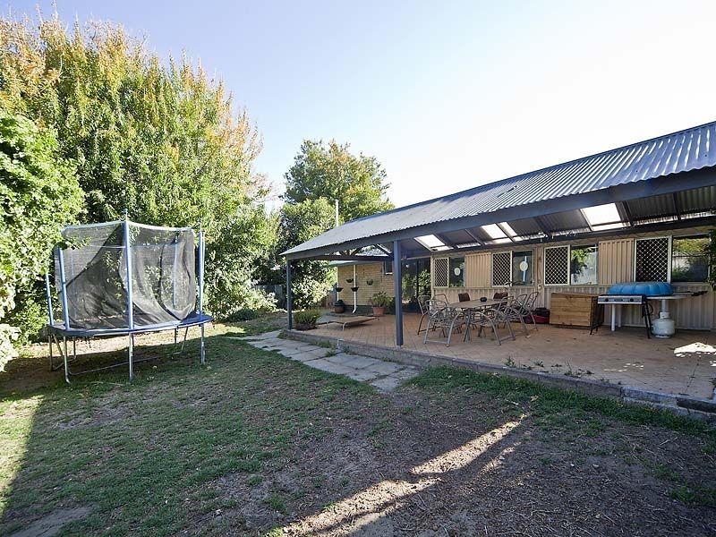 4 Charles Street, Maida Vale WA 6057