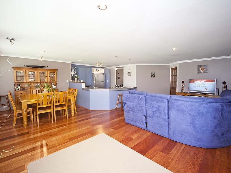 4 Winton Crescent, High Wycombe WA 6057