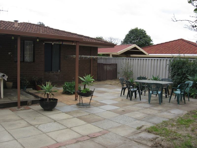 5 Kookaburra Road, High Wycombe WA 6057