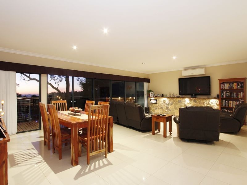 20 Francis Road, Kalamunda WA 6076