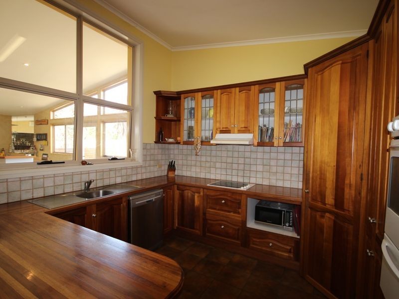 16 Henry Street East, Wonthaggi VIC 3995