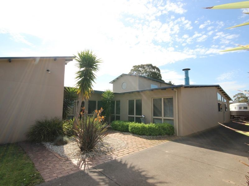 16 Henry Street East, Wonthaggi VIC 3995
