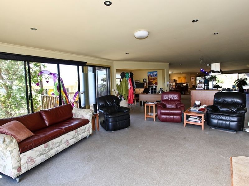 12 Champs Elysees Esplanade, Coronet Bay VIC 3984