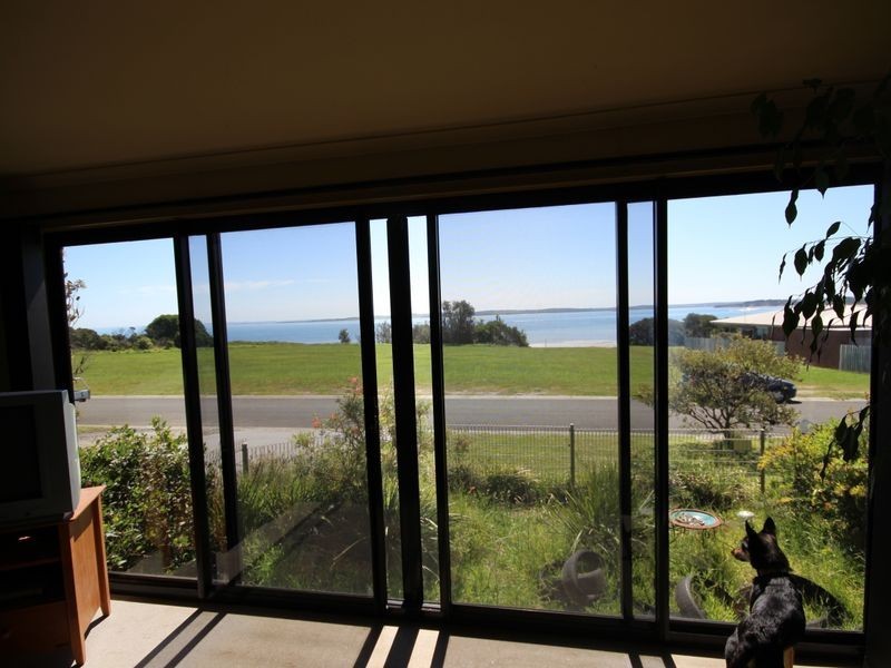 12 Champs Elysees Esplanade, Coronet Bay VIC 3984