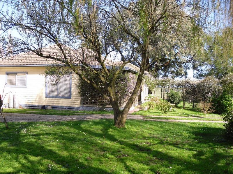 Outtrim VIC 3951