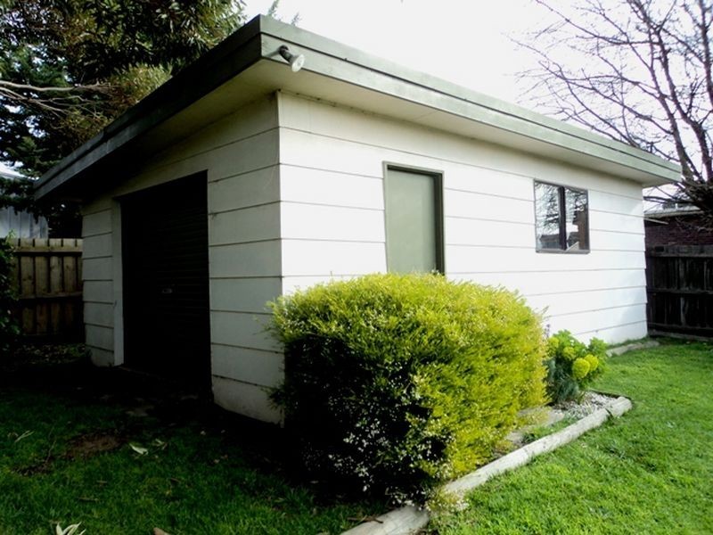 27 Ivor Street, Wonthaggi VIC 3995