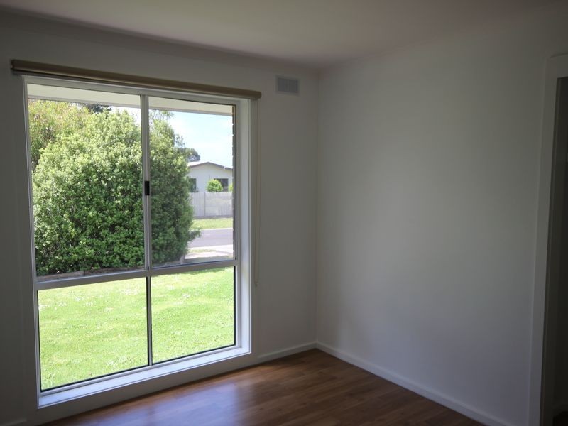 19 Henry Street East, Wonthaggi VIC 3995