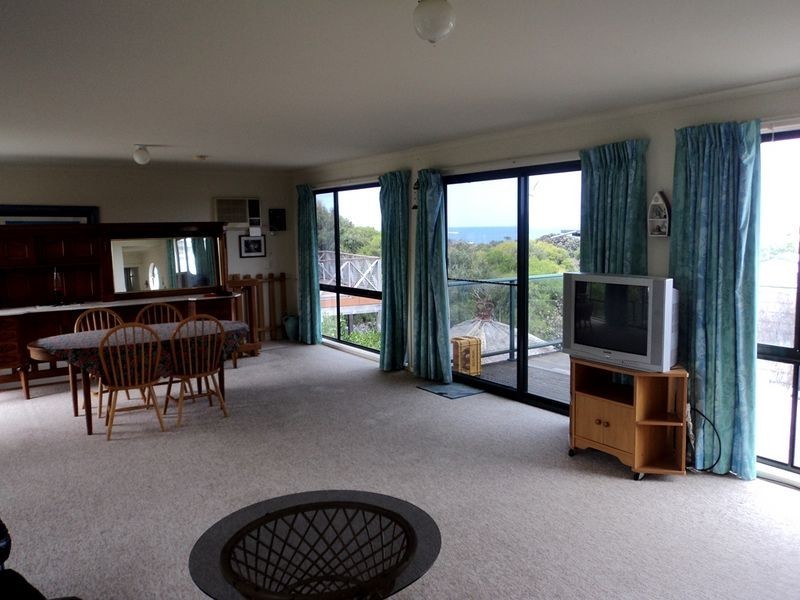 15 Seabreeze Parade, Cape Paterson VIC 3995