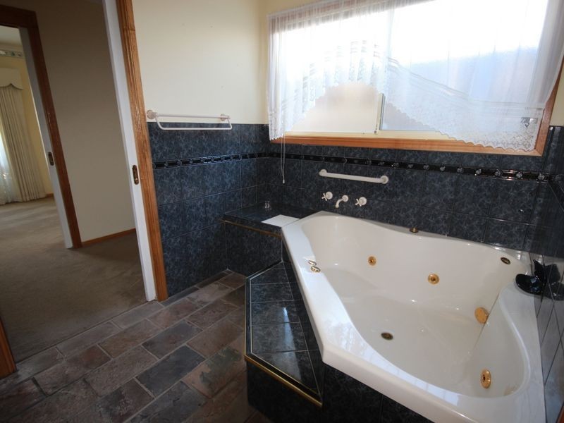 9 Wallace Street, Wonthaggi VIC 3995