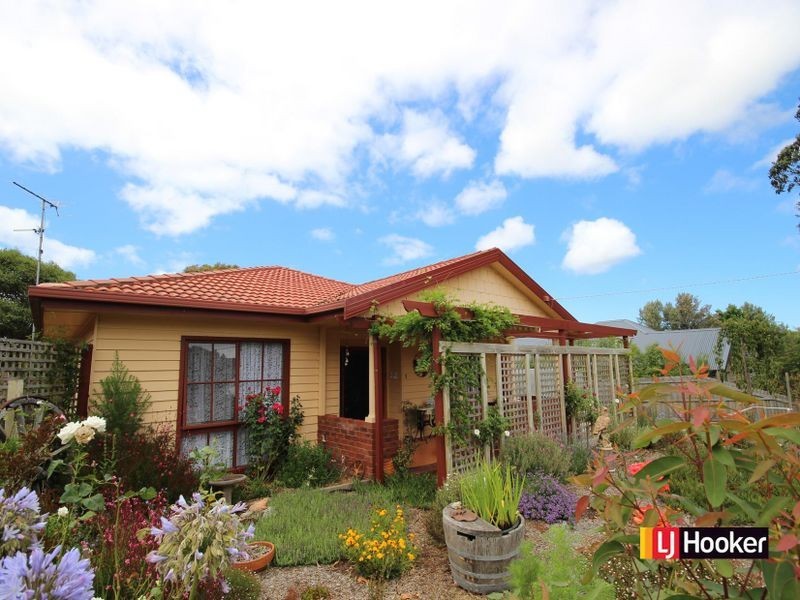 1 Caledonian Crescent, Wonthaggi VIC 3995