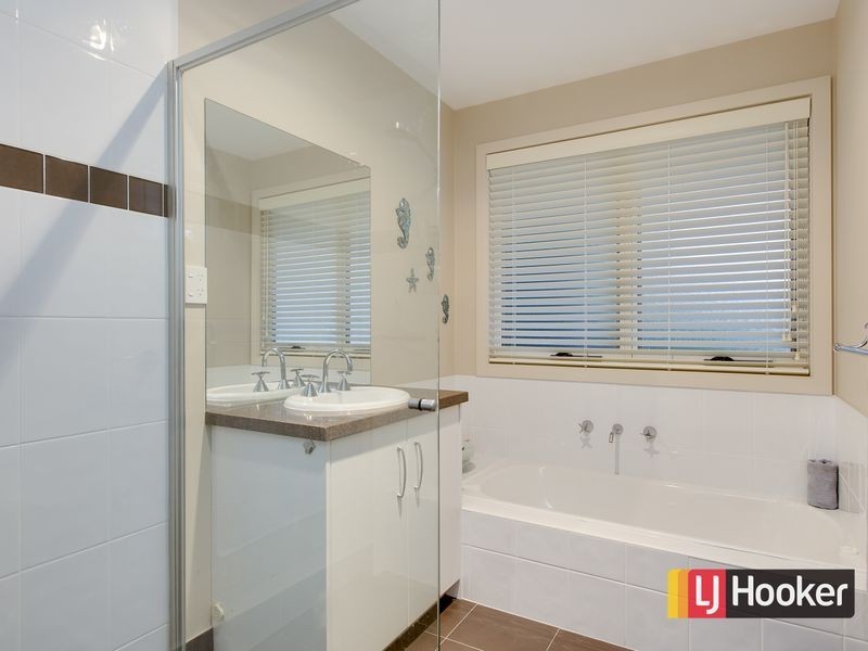5/37 Stradbroke Avenue, Cowes VIC 3922