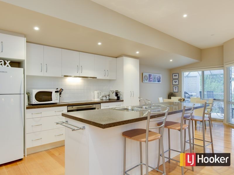 5/37 Stradbroke Avenue, Cowes VIC 3922
