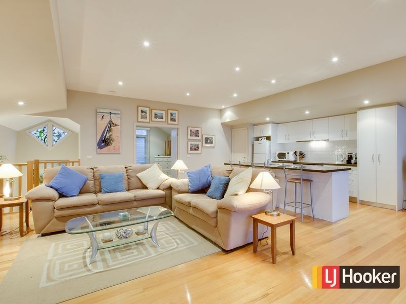 5/37 Stradbroke Avenue, Cowes VIC 3922