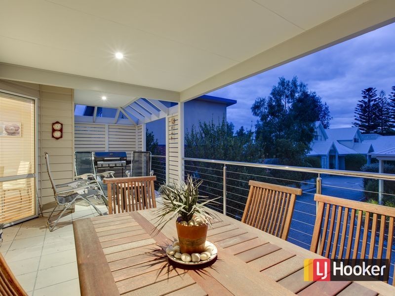 5/37 Stradbroke Avenue, Cowes VIC 3922