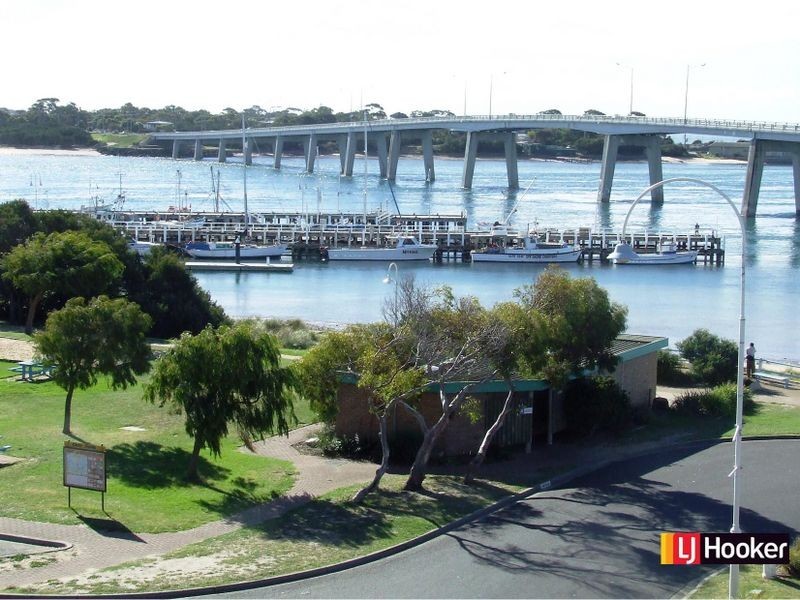 15 / 157-1 Marine Parade, San Remo VIC 3925