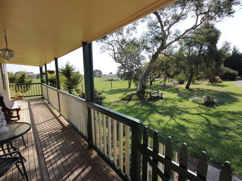 16 Forster Court, Wattle Bank VIC 3995